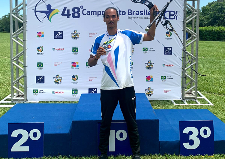 Castelense Ganha Medalha de Prata no Brasileiro de Tiro com Arco